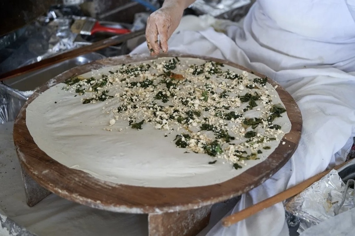فرآیند پخت انواع نان محلی در ترکیه (فیلم)