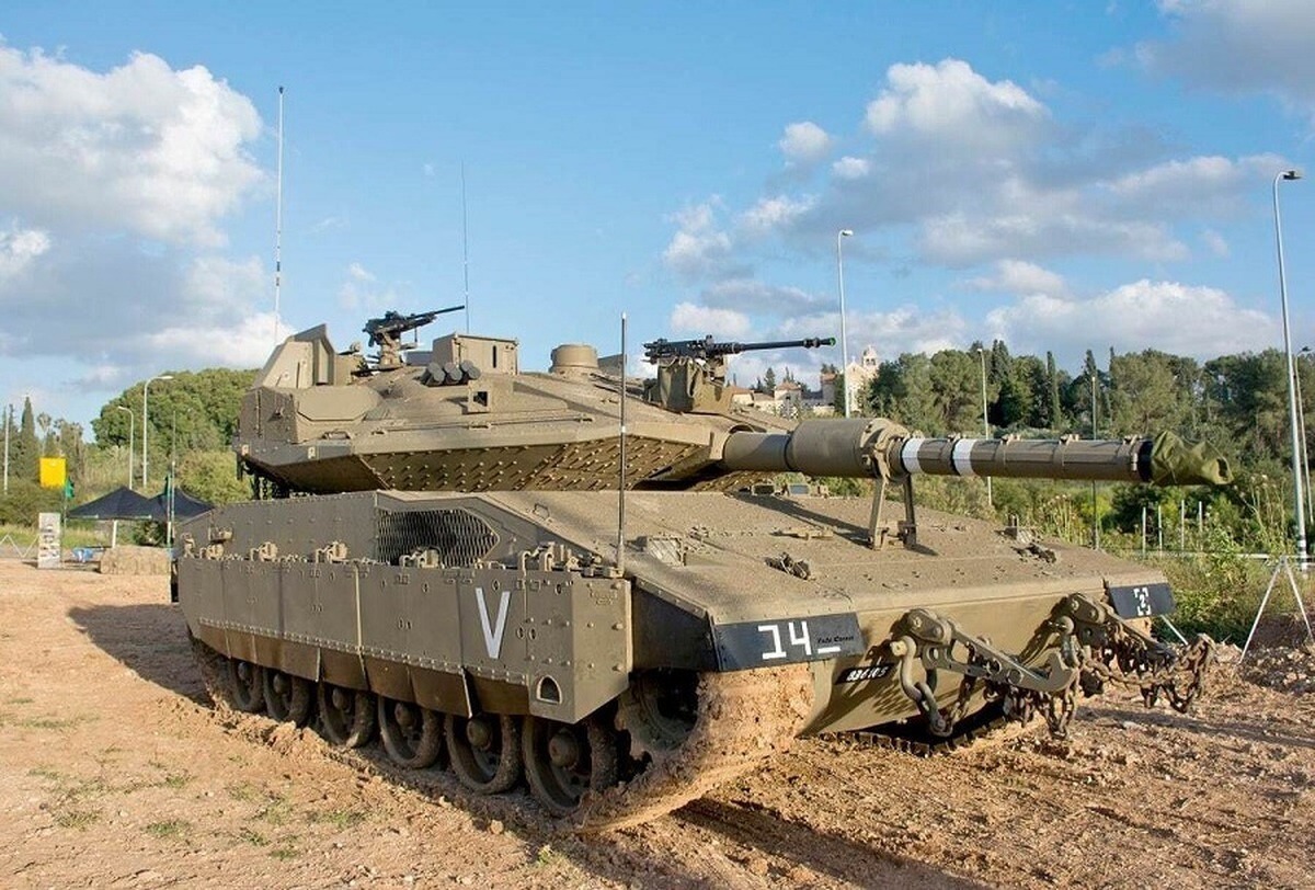 لحظه ورود تانک‌های ارتش اسرائیل به گذرگاه مرزی رفح (فیلم)
