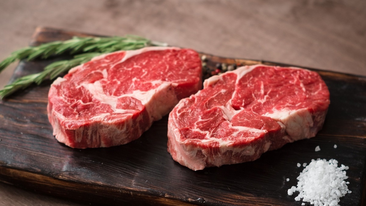 عرضه گوشت قرمز تنظیم بازاری سراسری می‌شود (فیلم)