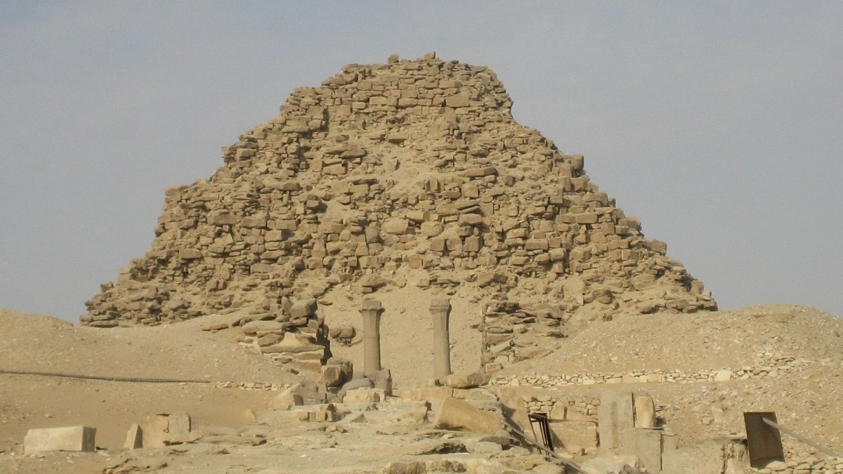کشف دالان‌های مخفی در هرم باستانی مصر معمای ۲۰۰ ساله را حل کرد(+عکس)