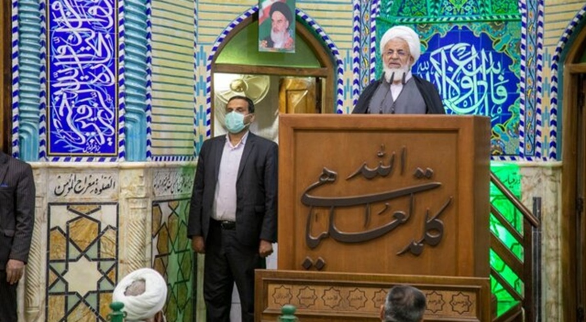 امام جمعه یزد : انقلاب اسلامی برای حفظ کرامت انسان ها آمده است