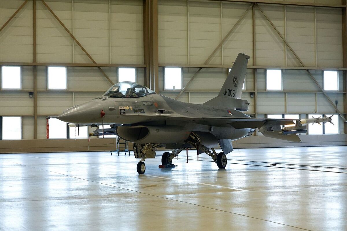 یک مقام نظامی اوکراین: کی‌یف به زودی اولین جنگنده F-۱۶ خود را دریافت می‌کند