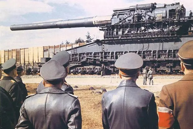 توپ گوستاو؛ بزرگ ترین قطعه توپخانه تاریخ به وزن ۱,۴۹۰ تن با گلوله های ۷.۵ تنی