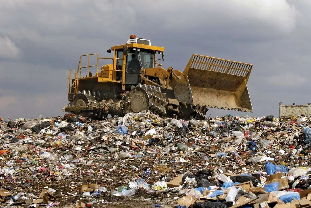 ناگفته‌هایی از مزایده زباله در ایران / پول‌سازی ۱۰ میلیارد دلاری آشغال‌ها در سال