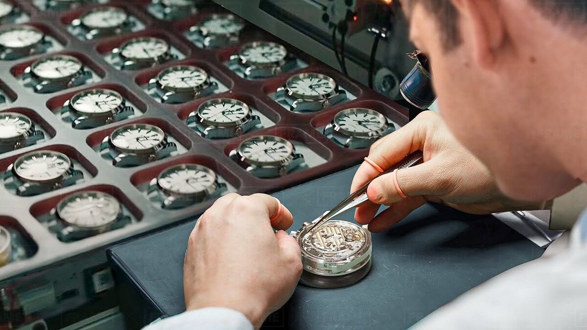 تولید ساعت لوکس سوئیسی / یاقوت کبود راز مقاومت ساعت‌های امگا