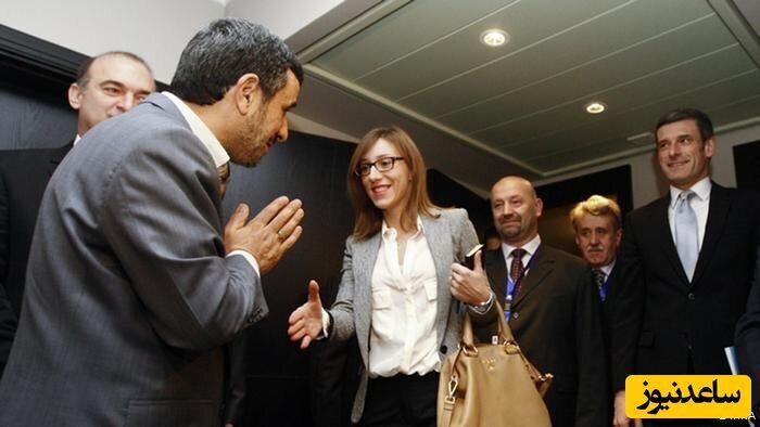 محمود احمدی نژاد دست ندادن با زنان