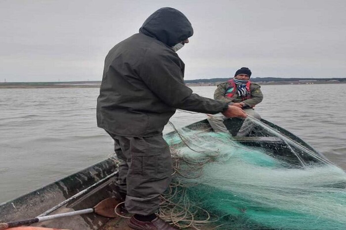 کشف بیش از ۶۰۰ متر تور ماهیگیری از صیادان غیرمجاز