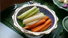 آموزش تهیه خوراک گوشت و سبزیجات در قلب بانکوک