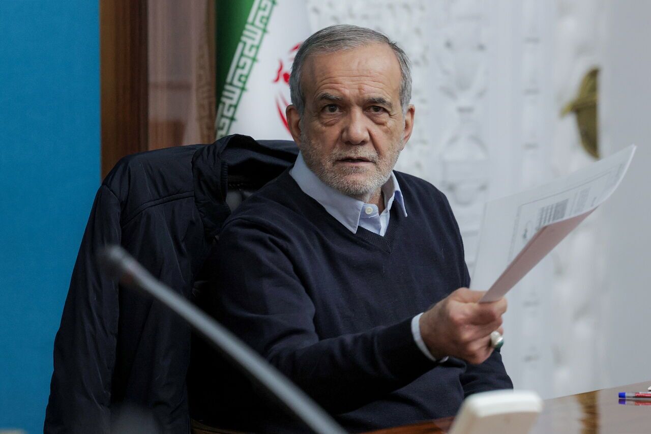 پزشکیان: بنا داریم یک بار برای همیشه مساله رانت و فساد در توزیع منابع ارزی را حل کنیم