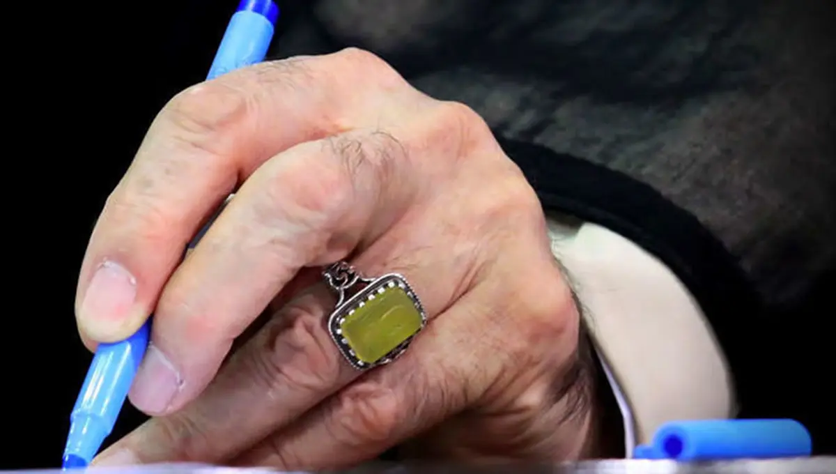 پیام تسلیت رهبری به آیت‌الله سیستانی درپی درگذشت برادر ایشان