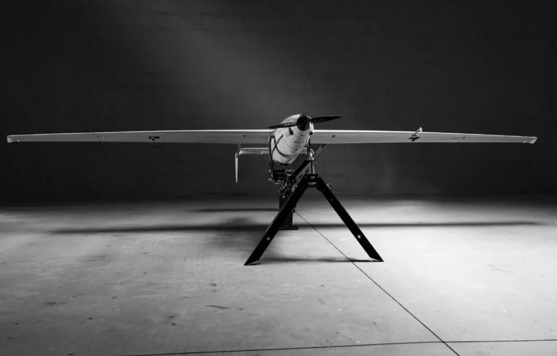 ریبرد مسلح نیست؛ نقش اصلی آن حمل رادار و حسگرهای پیشرفته برای شناسایی بلندبرد است. به گفته Skyeton، طراحی این پهپاد به‌گونه‌ای است که امکان تولید انبوه دارد و سوخت هیدروژن آن از طریق کارتریج‌های قابل تعویض یا واحدهای تولید سوخت در میدان تأمین می‌شود.