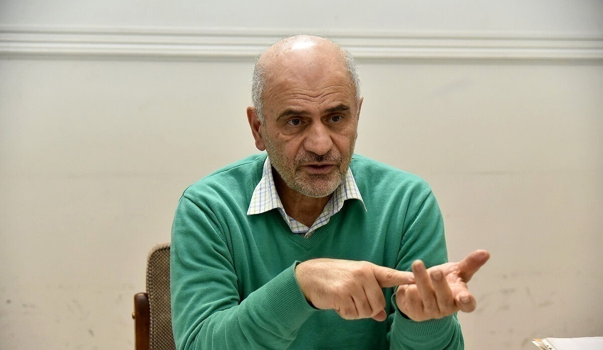 فرشاد مومنی: ۷۰ درصد ایرانیان نیازمند حمایت معیشتی هستند