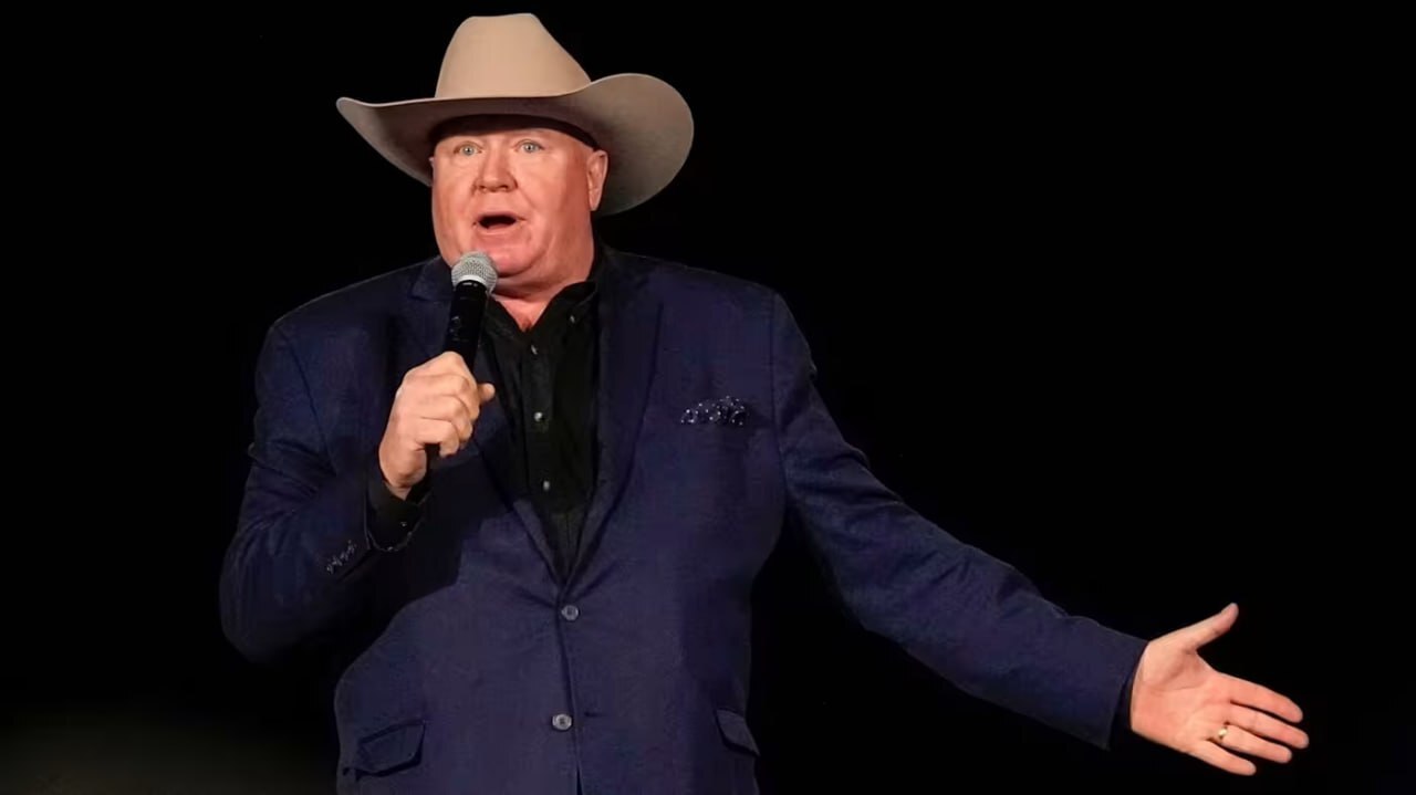 ایالات متحده اکنون به طور فعال برای تجزیه کانادا تلاش می‌کند