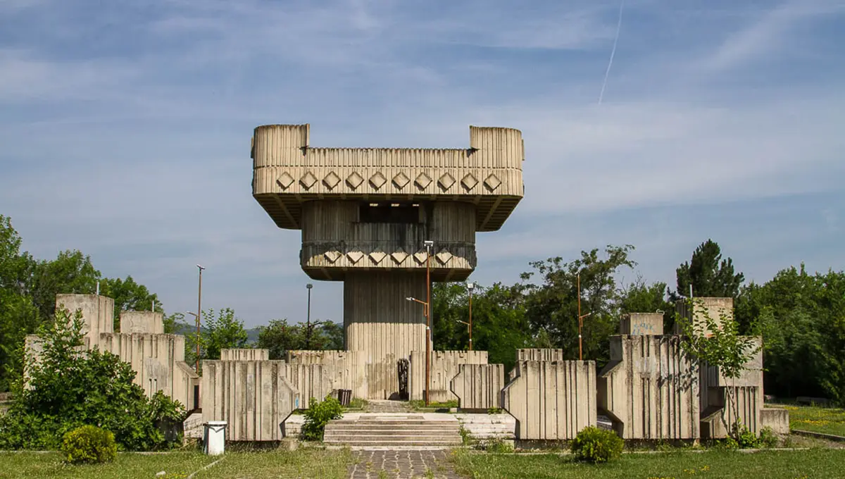 بنای یادبود بروتالیسم در مقدونیه (+عکس)