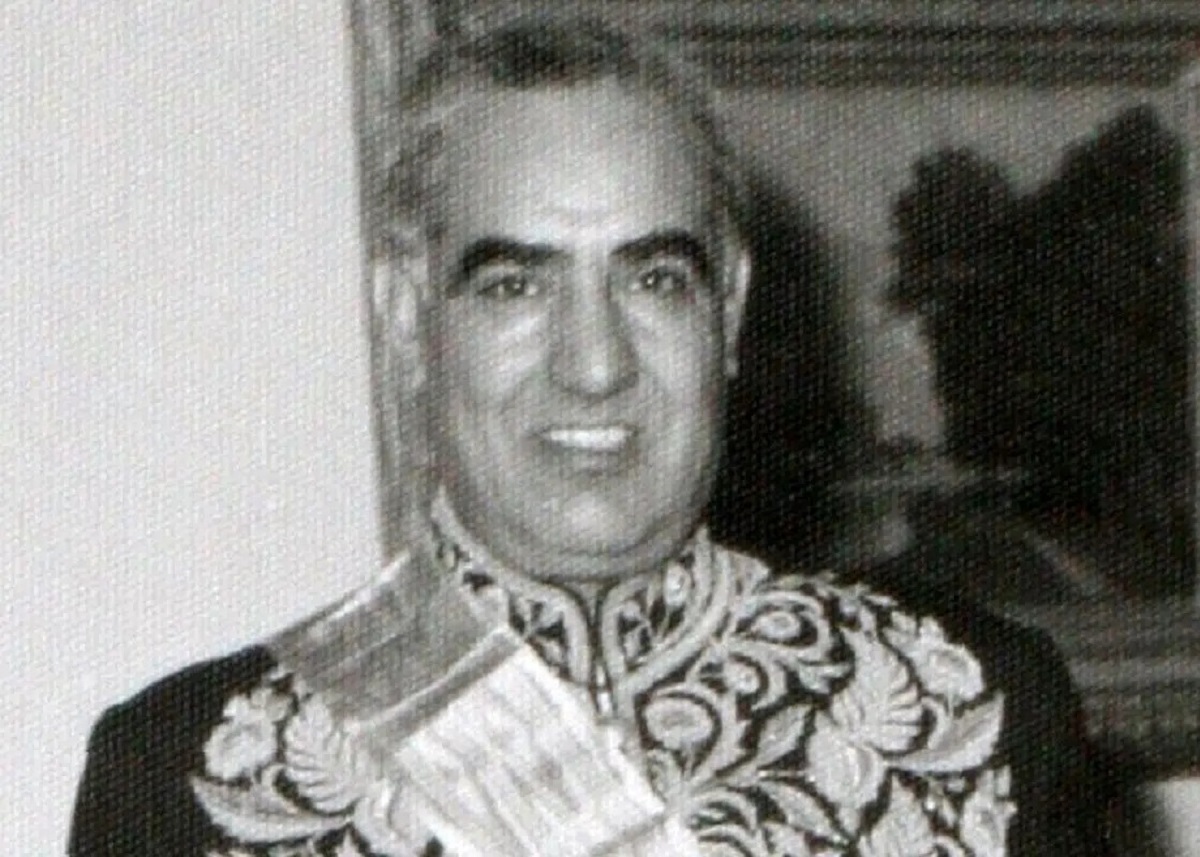 «منوچهر اقبال، ابوالحسن ابتهاج و دوستان» در زمان تحصیل در فرانسه (عکس)