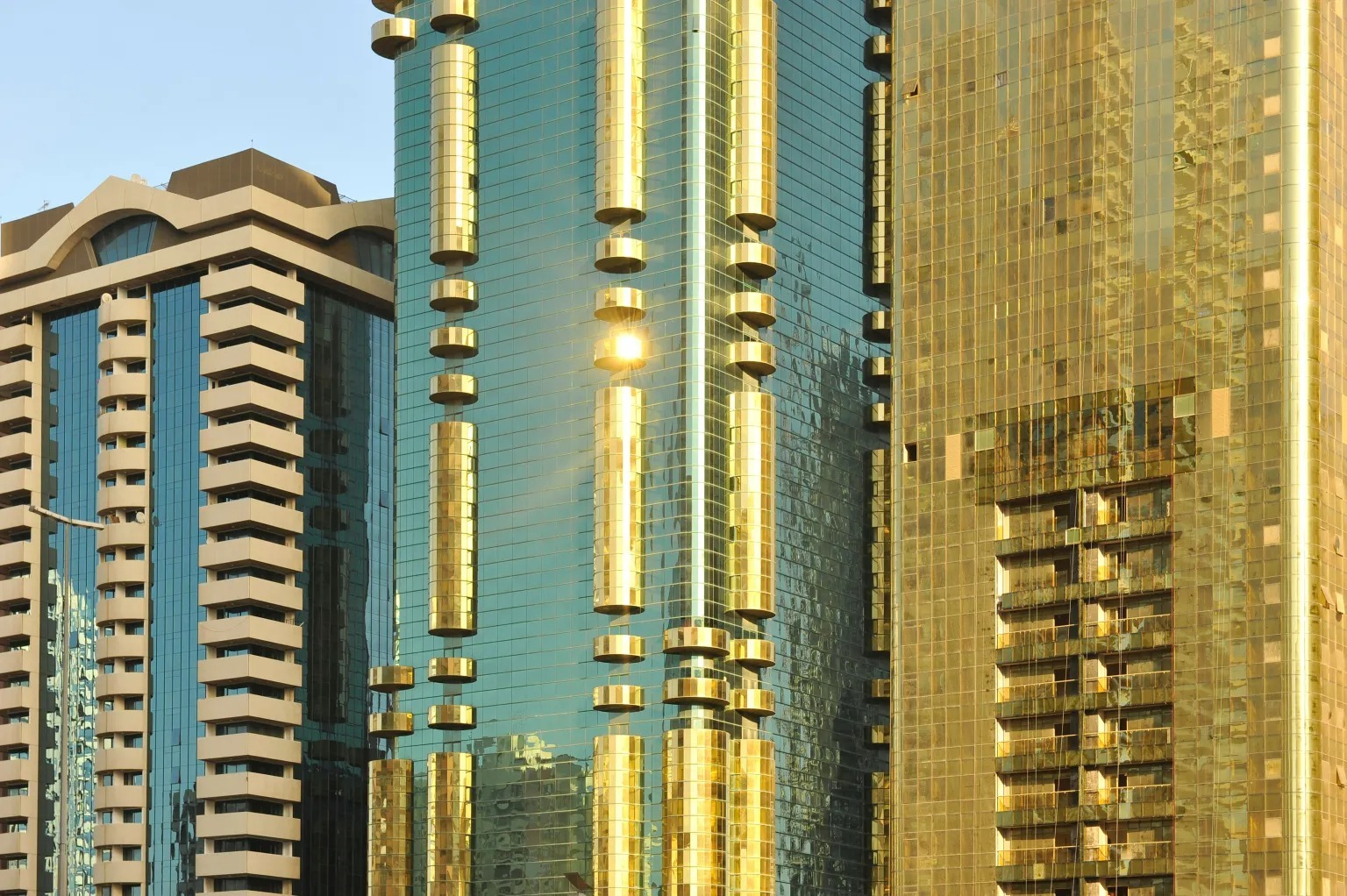 منطقه طلا میزبان بیش از هزار واحد فروش طلا، جواهر و محصولات آرایشی خواهد بود. حضور برندهایی مثل Jawhara Jewellery Malabar Gold and Diamonds، Al Romaizan و Tanishq Jewellery در این پروژه تأیید شده است. منطقه طلا میزبان بیش از هزار واحد فروش طلا، جواهر و محصولات آرایشی خواهد بود. حضور برندهایی مثل Jawhara Jewellery Malabar Gold and Diamonds، Al Romaizan و Tanishq Jewellery در این پروژه تأیید شده است.