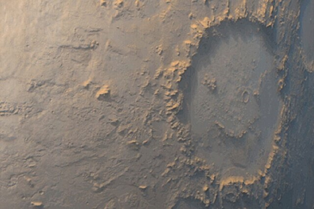 عکس روز ناسا از چهره شاد مریخ!