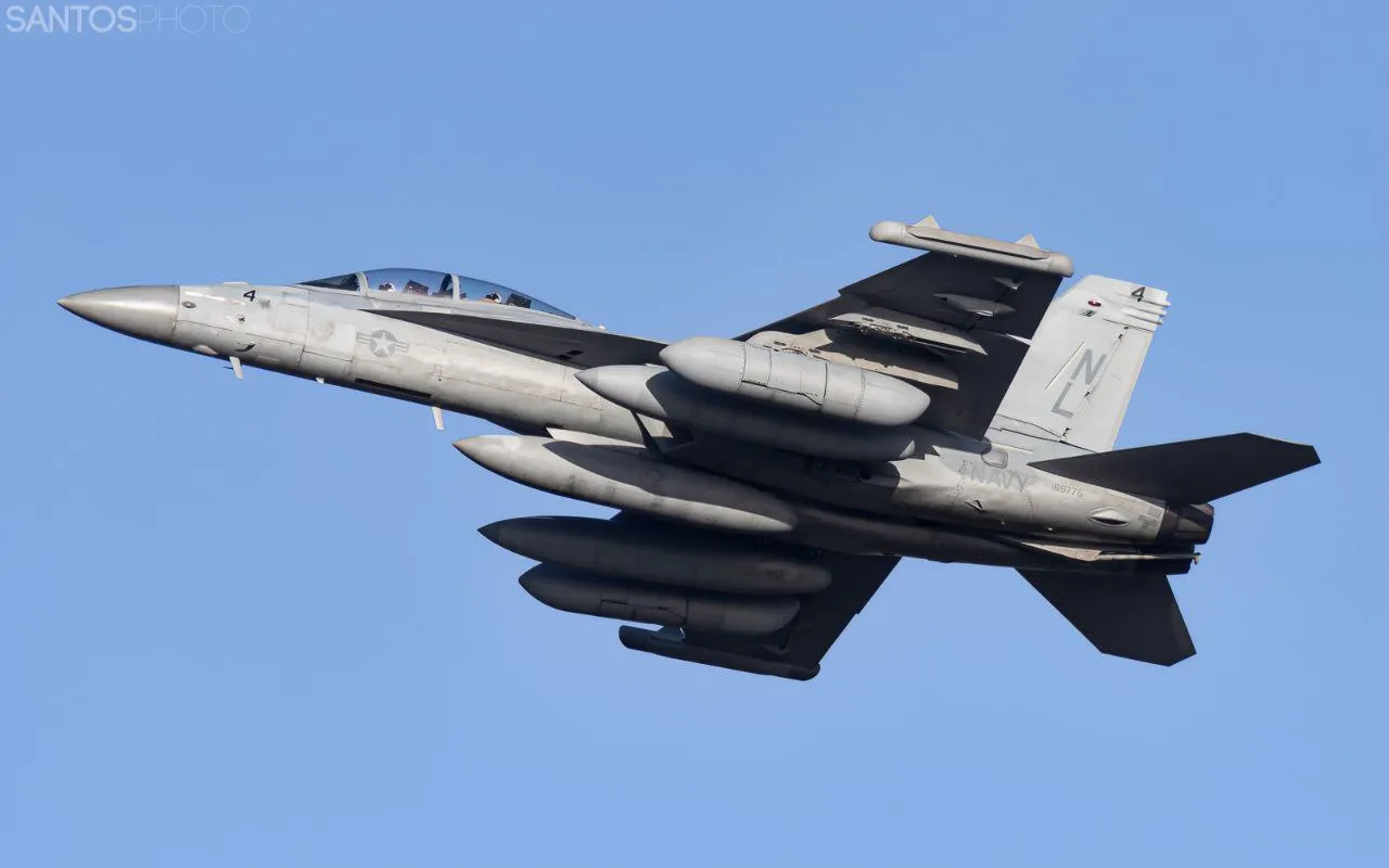 جنگنده جنگالکترونیک EA-18G گروالر جنگنده جنگالکترونیک EA-18G گروالر