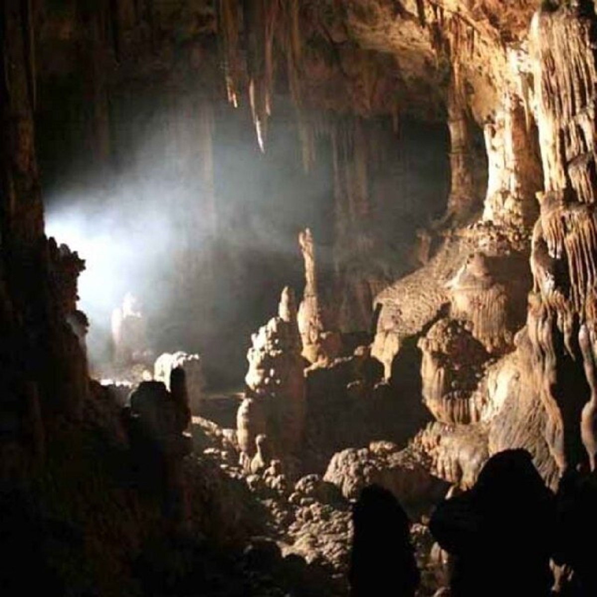 غار ناشناخته «بره‌زرد» در استان ایلام، تاریک و بی‌اکسیژن (+عکس)