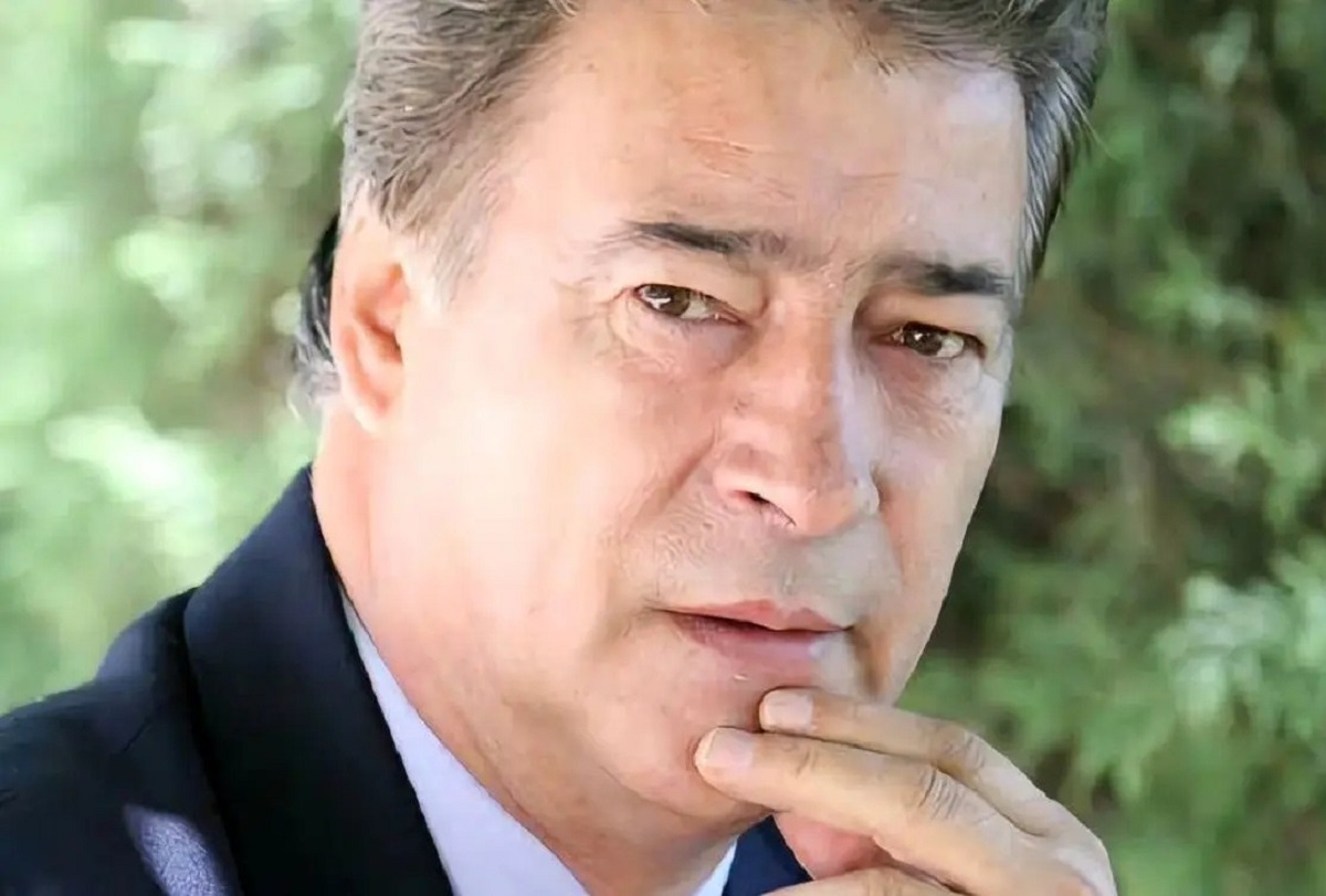 «ناصر حجازی» در جوانی و با مدل ریش پروفسوری؛ دهه 50 (عکس)