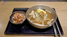 فرآیند تولید انبوه نودل در کارخانه سنتی کره‌ای