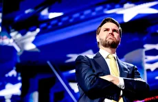 معاون ترامپ: ارسال تجهیزات نظامی برای "اطمینان" است