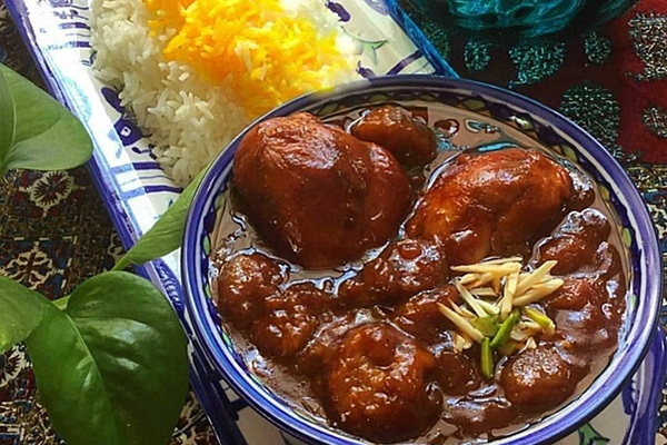 خورشت مرغ و آلو