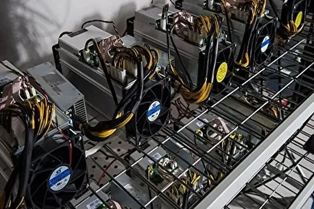 برخورد با استخراج غیر قانونی رمزارز؛ کشف 35 هزار ماینر غیر مجاز از ابتدای سال تاکنون
