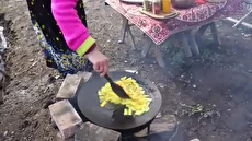 پخت کوفته سنتی در برف توسط بانوی روستایی ایران