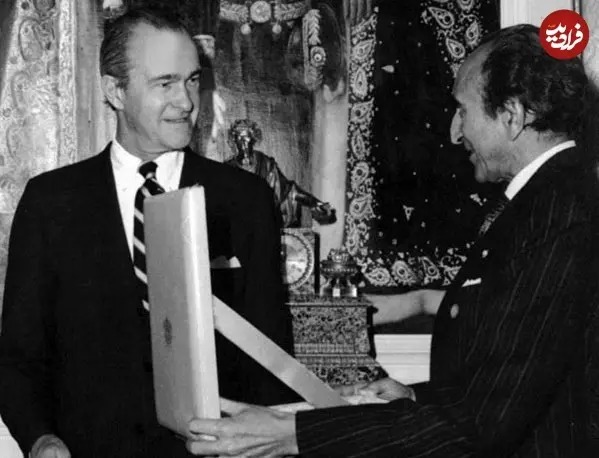 دیدار «ریچارد هلمز، سفیر امریکا» با «اسدالله علم»؛ دهه 50