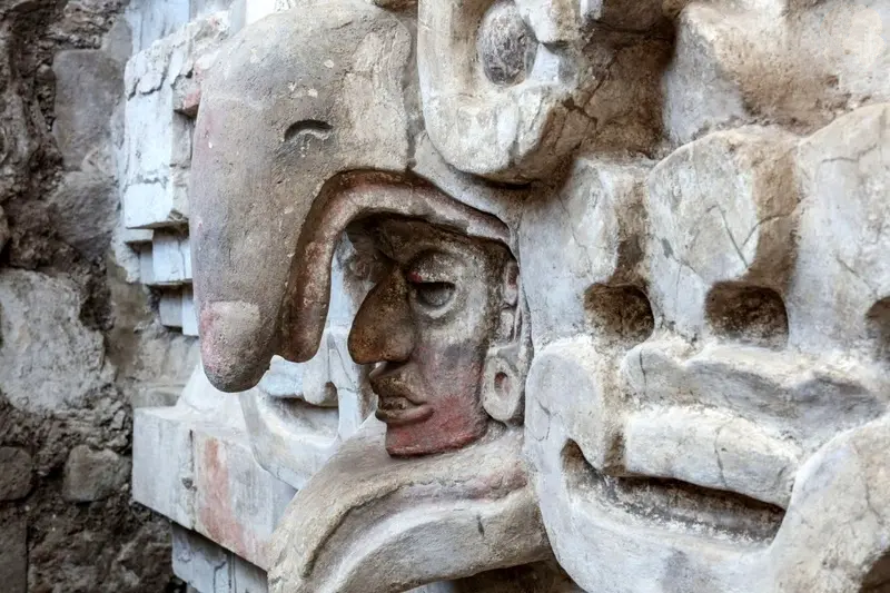 کشف مقبرۀ جغدنشان