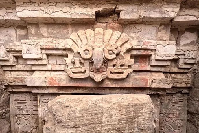 کشف مقبرۀ جغدنشان ۱۴۰۰ ساله در مکزیک