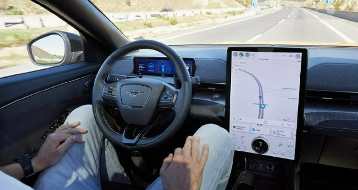 فورد رقبا را به چالش کشید: رانندگی تمام خودران سطح ۳ تا سال ۲۰۲۸ فراگیر می‌شود