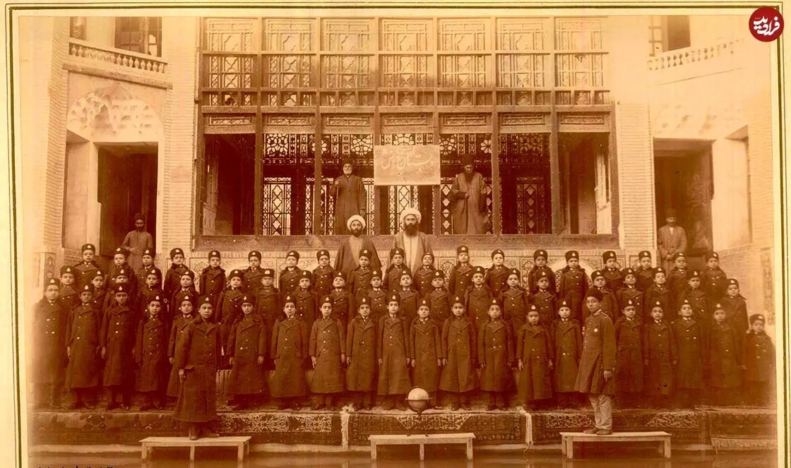 دبستان دانش به ریاست مفتاح الملک در دوره قاجار