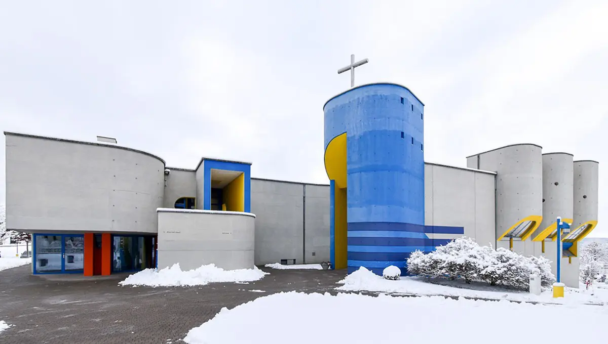 معماری بروتالیست یک کلیسا در سوئیس (+عکس)