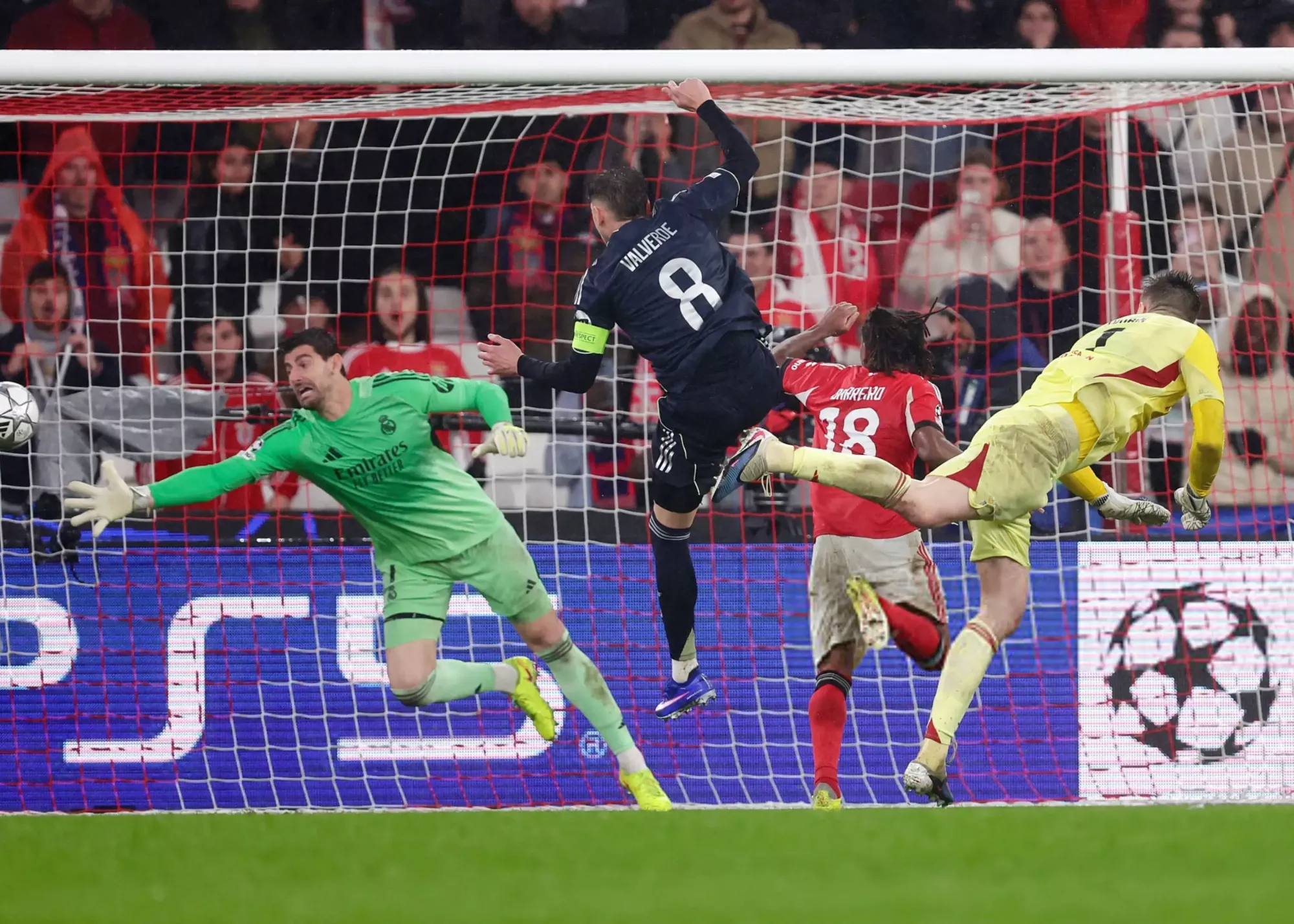 مادرید بدون رهبر شده است/ چه خط دفاعی بدی!