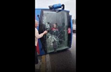 خودروی حمل زندانیان واژگون شد؛ دو نفر در وضعیت وخیم