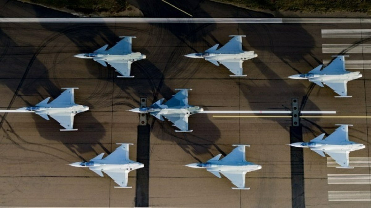 تفاوت بین جنگنده های F-16 آمریکایی و جت های گریپن سوئدی چیست؟