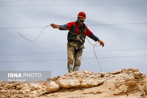  کارگران معدن سنگ "تراورتن" همدان/عکس