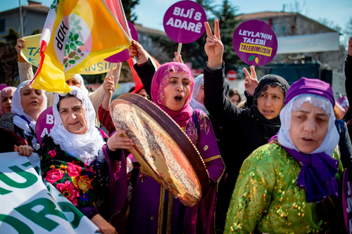 گردهمایی زنان در آستانه روز جهانی زن در استانبول ترکیه/ خبرگزاری فرانسه