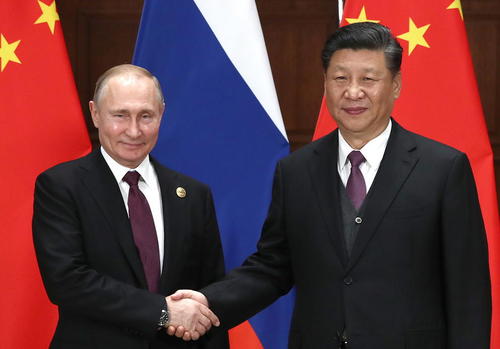 دیدار رهبران چین و روسیه در حاشیه نشست ویژه احیای جاده ابریشم در شهر پکن/ ایتارتاس