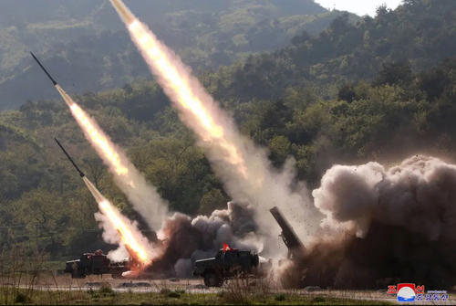 تصویری از آزمایش موشکی اخیر کره شمالی/ آسوشیتدپرس