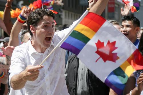 حضور نخست وزیر کانادا در رژه سالانه دگرباشان جنسی در شهر تورنتو کانادا/ رویترز