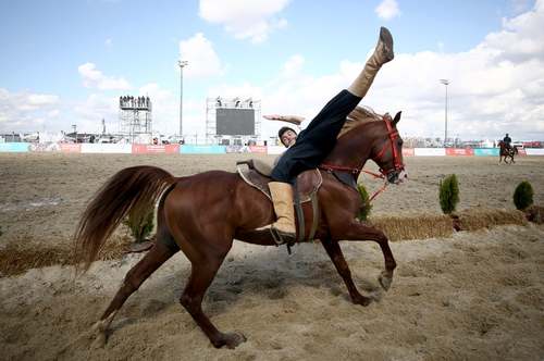 نمایش روی اسب در جریان جشنواره‌ای فرهنگی- ورزشی در استانبول/ خبرگزاری آناتولی