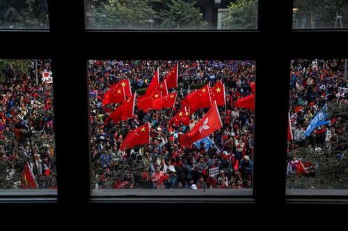 تظاهرات طرفداران چین در هنگ کنگ/ رویترز