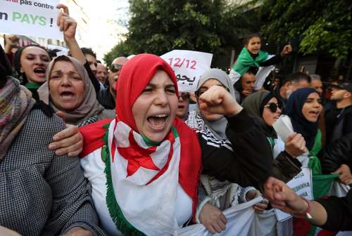 تظاهرات ضددولتی در پایتخت الجزایر/ EPA