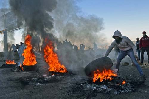 تظاهرات علیه انتصاب نخست وزیر جدید لبنان در شهر طرابلس لبنان/ خبرگزاری فرانسه
