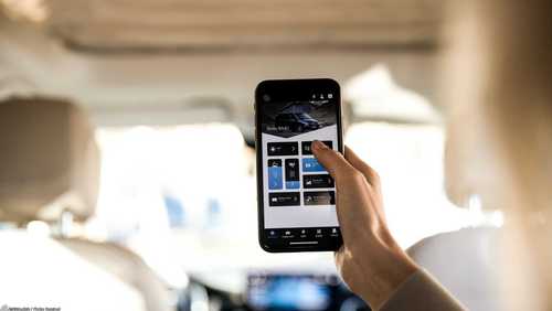 مارکوپولو 2020؛ وَن مسافرتی مرسدس بنز که با تلفن همراه کنترل می شود! (+تصاویر)