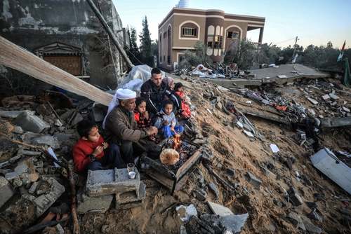 خانه یک خانواده فلسطینی در غزه که در اثر حمله هوایی اسراییل منهدم شده است./ خبرگزاری آناتولی