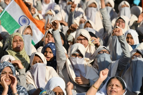 تظاهرات زنان مسلمان هندی در شهر 